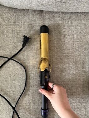 Hot Tools 24K Gold 1.5” Curling Iron